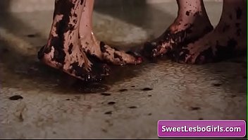 Preview 4 of Open Fager Big - Amazing natural big tit lesbian milfs Aidra Fox,  Alexis Fawx cover themselves in mud and finger fuck outdoors