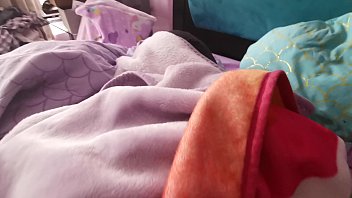Preview 2 of Gangbang 2018 - Manoseando a mi roomie culona,  me la folle (parte 1)