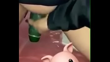 Preview 3 of Ponograph Vedios - Prefiero el pepino que la verga de mi perro