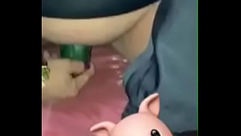 Preview 1 of Ponograph Vedios - Prefiero el pepino que la verga de mi perro
