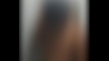 Preview 3 of The Worlds Luckiest Man Xxx 1997 - C&acirc_mera escondida Jovem no Banho