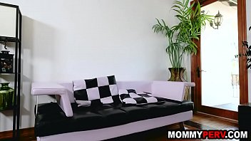 Preview 1 of Buaa Sex With Bhatija - Hot step mommy sucking her stepson like crazy