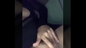 Preview 2 of Blackman Hard Porn - Paola Jara masturbandose en el carro