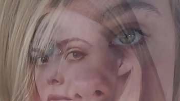 Preview 4 of Minet Porno Film - elle fanning fap challenge