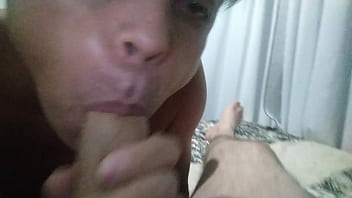 Preview 3 of Nege Penis - Chupando um pau