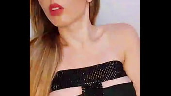 Preview 2 of Russian Big Boob Teen - Vamos a video llamada bb... 11975740713