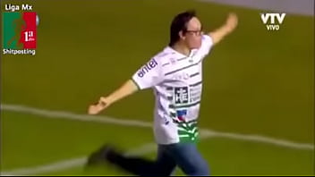 Preview 3 of O Minora De 16 Ani Dezvirginata - Joven down elimina a M&eacute_xico del mundial 2014