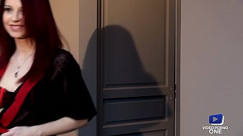 Preview 2 of Bathroom Sexcom Mom And Son - J&#039_aime la bite du technicien informatique