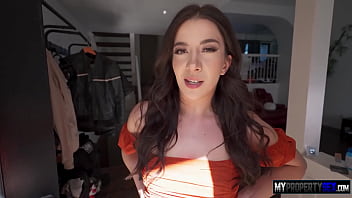 Preview 1 of Xxx 18 2017 Hd Videos - Beautiful Homeowner Natalie Brooks Brings Realtor to Her Bedroom