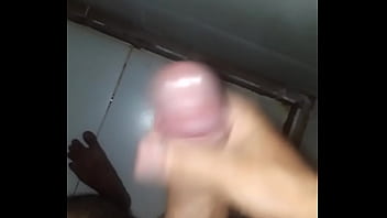 Preview 2 of Atep Massage - Batendo uma no banheiro