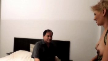 Preview 4 of Porn Anal Belly Bulge - LLEGA  EL  CORNUDO  JUSTO  QUE  LA MUJER  ESTABA  COJIENDO  CON  UNO  DE LOS  TANTOS  VECINOS  QUE  SE COJE