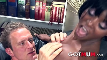 Preview 3 of Rnrwddkce - Got Mum - Ebony Milf Fuck At Job