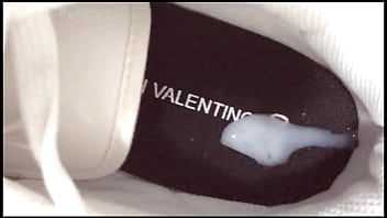 Preview 4 of Pure Xxx Filmz - Fuck Friend&#039_s white sneaker