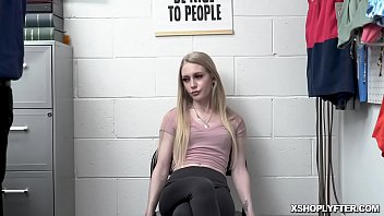 Preview 2 of Pazito Hombre - Security guard mouth fucked the shoplifter babe Emma Starletto