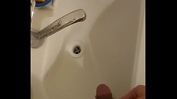 Preview 2 of Xxx Sexy Gril Boy - pissing in the sink