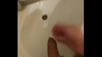 Preview 4 of Xxx Sexy Gril Boy - pissing in the sink