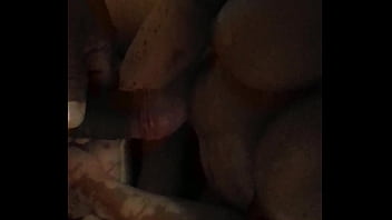 Preview 1 of Dick Woods Xxl Cock Bulge - Maria caliente le encanta mover las nalguitas