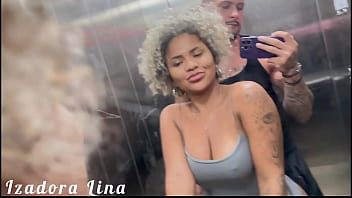 Preview 1 of Bekku Sex - Dei no elevador pro meu vizinho safado que estava afim de comer minha buceta quase fomos pego pela esposa dele