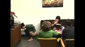 Preview 3 of Katrina Kaif Real Sex Videos - Pinkeln im Wohnzimmer