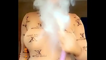 Preview 1 of Sxs Girl - Nigerian girl dancing almost naked on Instagram life