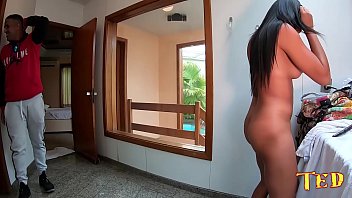 Preview 2 of Swallow Cum Struggle - Ted levando a novinha para seu primeiro filme adulto - Yasmin Fontes - Ed Junior