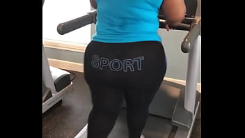 Preview 4 of Bigbootybitch Culiarme - Mean ass walk