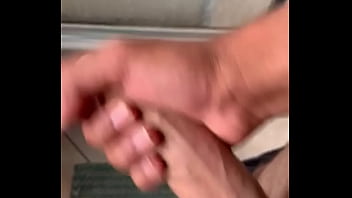 Preview 4 of Rip Girl Xnxx - Novinho de pau grande batendo uma punheta