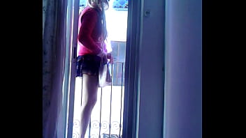 Preview 3 of Jennifer Lopez Nude Sex Video - Lili cd sumisa con tacones rojos se asoma al balc&oacute_n para recibir un cliente