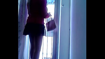 Preview 1 of Jennifer Lopez Nude Sex Video - Lili cd sumisa con tacones rojos se asoma al balc&oacute_n para recibir un cliente