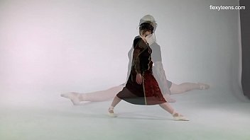 Preview 2 of X Vbeos - Nude ballerina super hot flexible teen