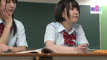 Preview 3 of Mom Porn Son Sex - Lesbian juice that makes students fall in love with sticky slug cunnilingus 2