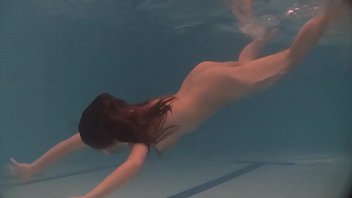 Preview 2 of Xnxx Junny Sins - Beautiful exquisite body teen Natalia Kupalka swimming naked