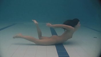 Preview 4 of Xnxx Junny Sins - Beautiful exquisite body teen Natalia Kupalka swimming naked