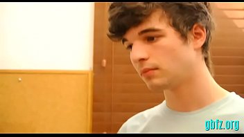 Preview 2 of Se La Coje Hasta No Poder Mas - Gay twink gets screwed by a fellow