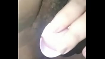 Preview 2 of Artist Porno - Mi prima puta se mete un shampoo por la conchita