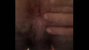Preview 1 of Zenci Rus Sex - Je rentre aux toilettes pendant un d&icirc_ner pour me doigter