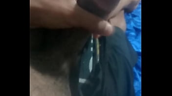 Preview 1 of Xxx Move Bp - Big Mike se masturbando e apresentando seu P&ecirc_nis ao P&uacute_blico