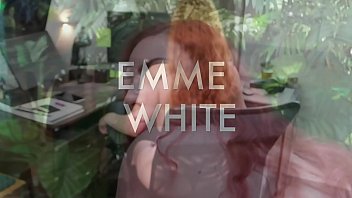 Preview 1 of Wicked Old Grannies - Ruiva chupando a buceta da ruivinha at&eacute_ ela gozar na sua boca - Isso mesmo,  2 RUIVAS! Milf x Ninfeta - Emme White e Itsrussa