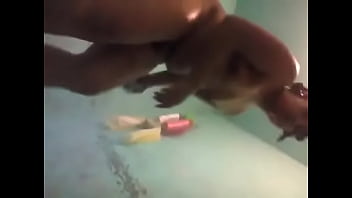 Preview 1 of Sex Video Sani Leon - Perrita ba&ntilde_andose