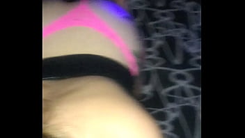 Preview 2 of Quick Blowjob At Pool - Se le calienta el culo cuando la pongo a mamarme la vergota en 4
