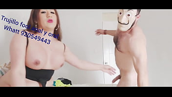 Preview 4 of Cuckold Interracial Ridis - Cliente arrecho se viene r&aacute_pido trujillo