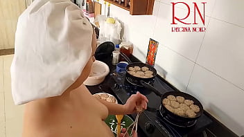 Preview 2 of Casting Bleck - Nudist housewife Regina Noir cooks at the kitchen. Naked maid. Naked housewife. s3