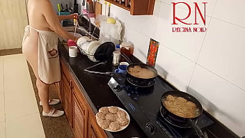 Preview 4 of Casting Bleck - Nudist housewife Regina Noir cooks at the kitchen. Naked maid. Naked housewife. s3
