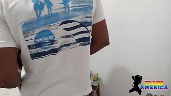 Preview 1 of 16 Yars Amrican Porn Video - Jovem n&atilde_o foi a escola para ir na casa da travesti