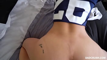 Preview 2 of Xxx Video In Daonload - Hot stepdaughter deepthroat&#039_s stepdad&#039_s cock to keep him quiet