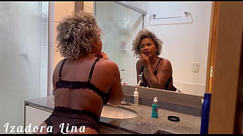 Preview 1 of Breakdown Blowjob - Dou o melhor boquete do mundo ao meu meio-irm&atilde_o,  quando meus pais n&atilde_o est&atilde_o em casa,  fa&ccedil_o isso na minha boca