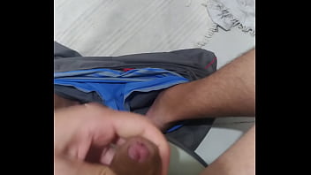 Preview 2 of Strap Short - Punheta no Banheiro - Rio de Janeiro