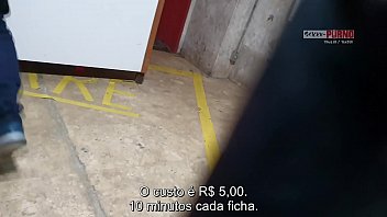 Preview 2 of Amber Peaches - Marido da Cristina Almeida com ela no gloryhole,  neg&atilde_o dotado entrou na cabine,  arrombou sua bucetinha e fez ela engolir todo o leitinho. │ C&acirc_mera Fixa - Completo no RED!