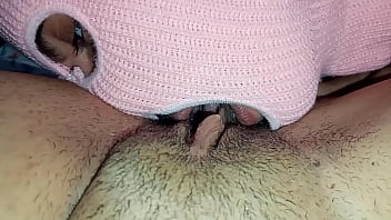 Preview 3 of Raylin Swapped - Casallombra - Chupando gostoso a buceta da minha esposa e depois uma bela gozada