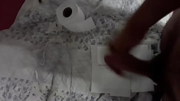 Preview 4 of Army Brat Fucked - Eyaculando en un poco de papel jaja